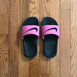 Nike Pink and Black Swoosh Kawa Slide Sandals Unisex Sz 1Y